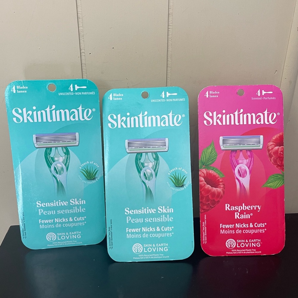 Skintimate sensitive skin raspberry rain razors